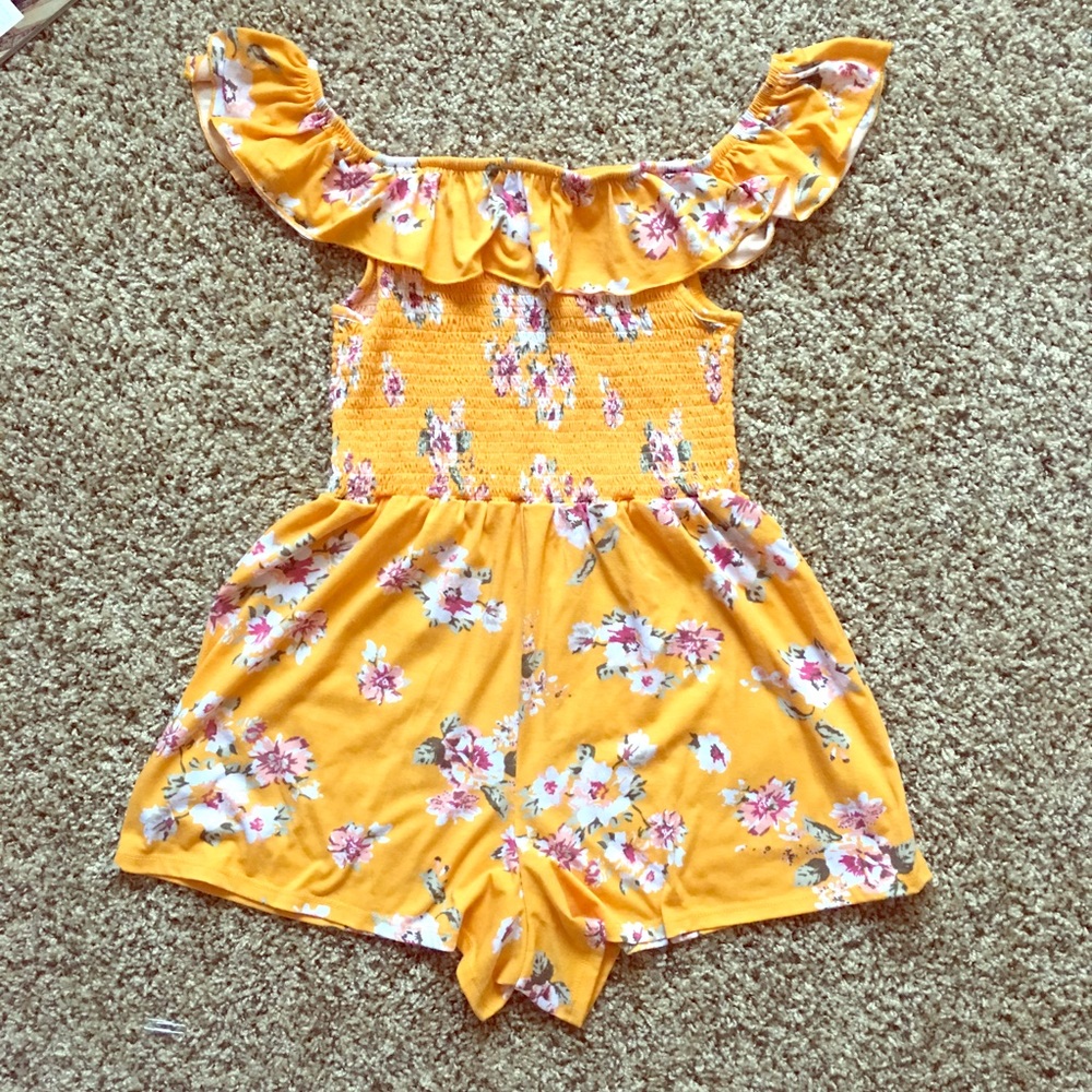 ruffle off the shoulder floral romper - Picture 3 of 6